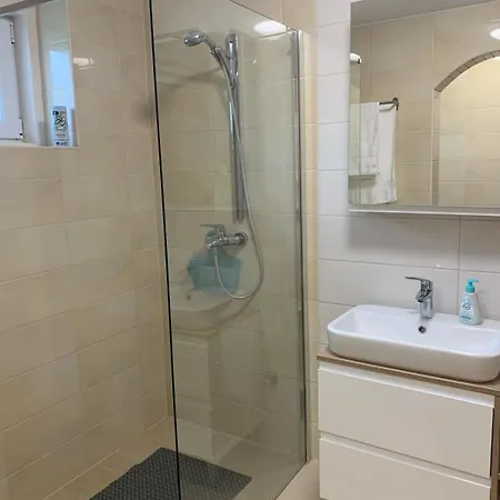 Rondine Vendeghaz Tilaj Penzion Tilajujhegy